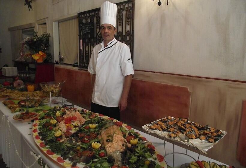 Отель Hôtel Cortie