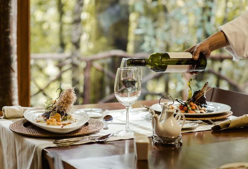 호텔 Huilo Huilo Nawelpi Lodge