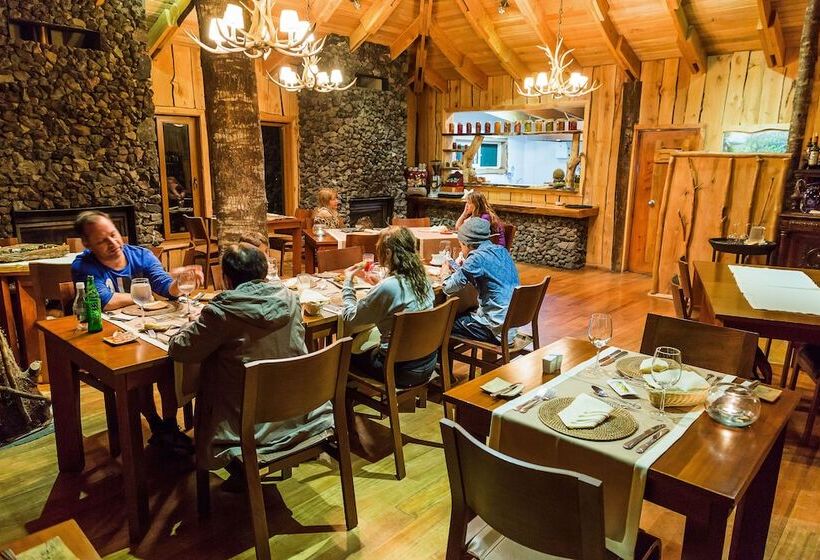 호텔 Huilo Huilo Nawelpi Lodge