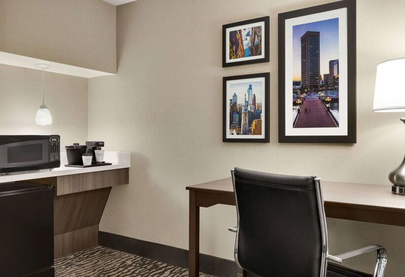 هتل La Quinta By Wyndham Newark   Elkton