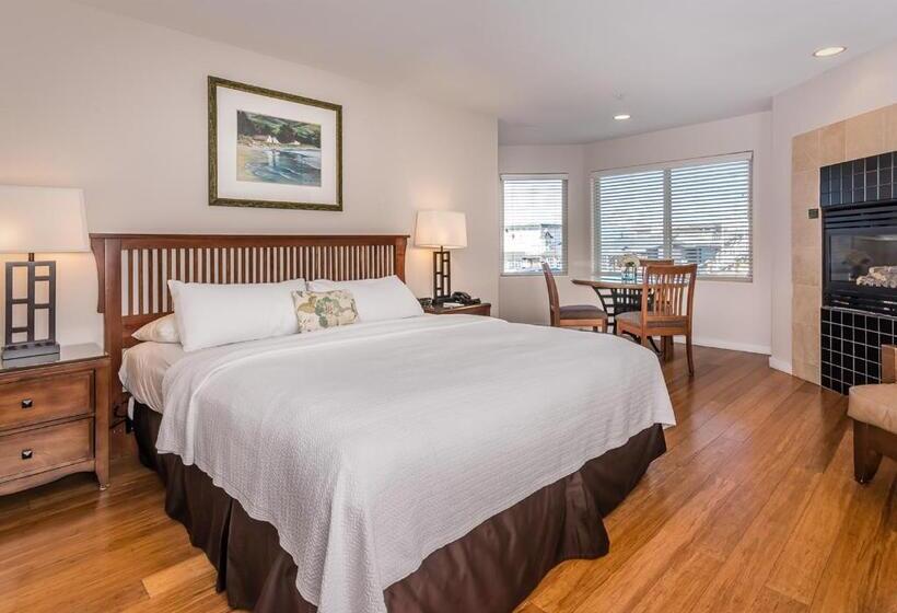 호텔 Little Sur Inn