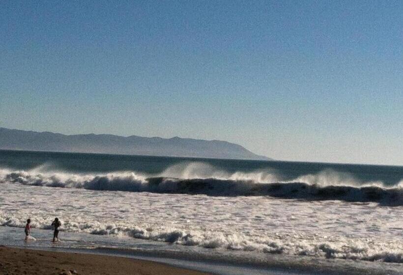 호텔 Little Sur Inn