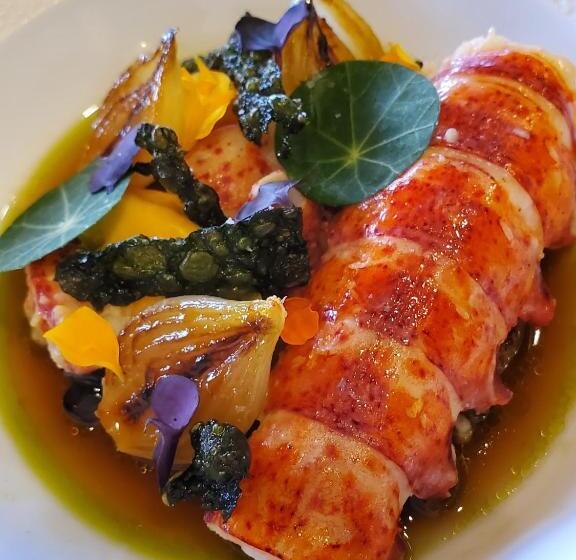 هتل The Lodge At Moosehead Lake