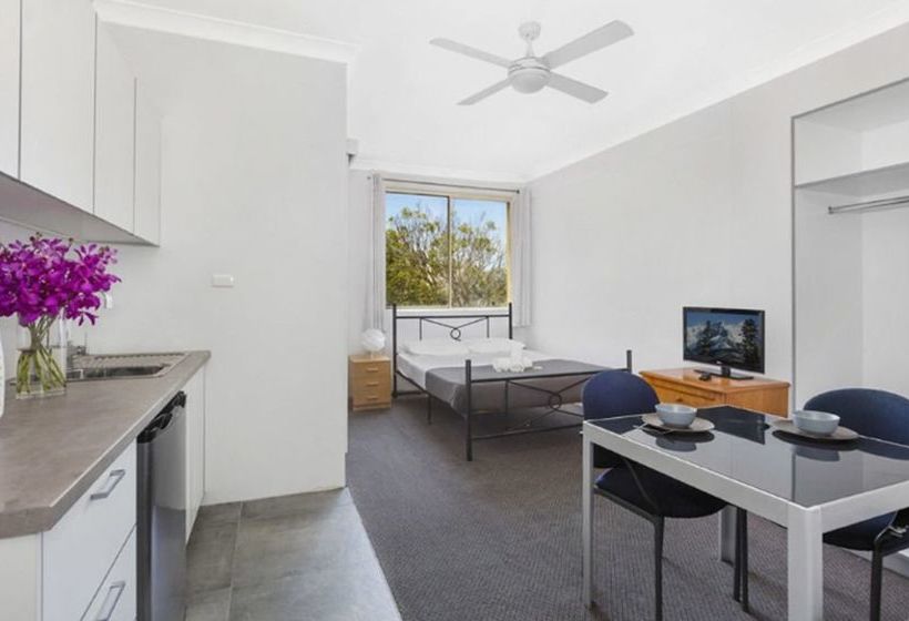 בית מלון כפרי Manly Beachside Apartments