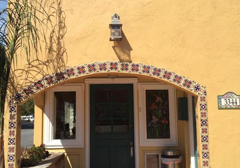 فندق Oasis Inn And Suites