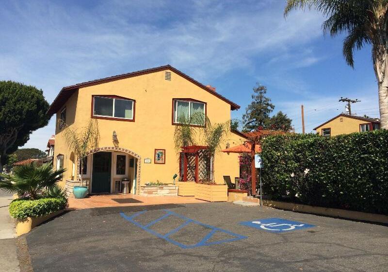 فندق Oasis Inn And Suites