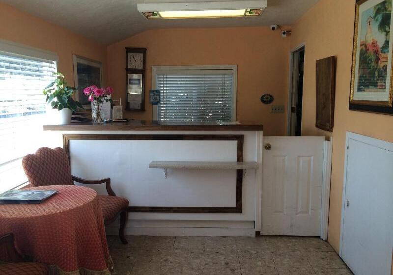 فندق Oasis Inn And Suites