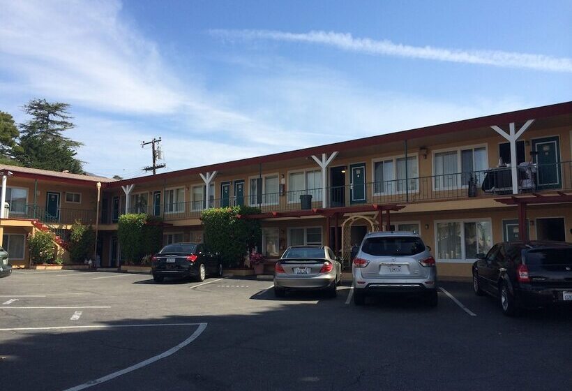 فندق Oasis Inn And Suites