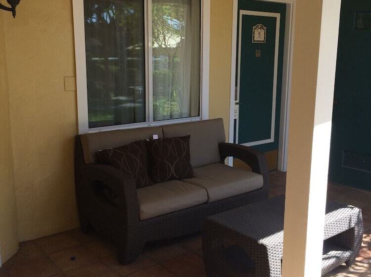 فندق Oasis Inn And Suites