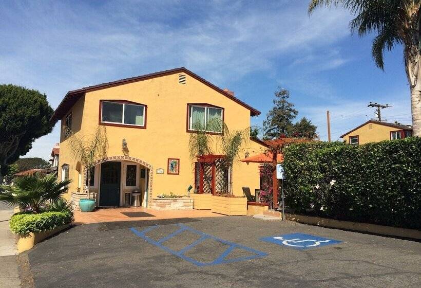 فندق Oasis Inn And Suites