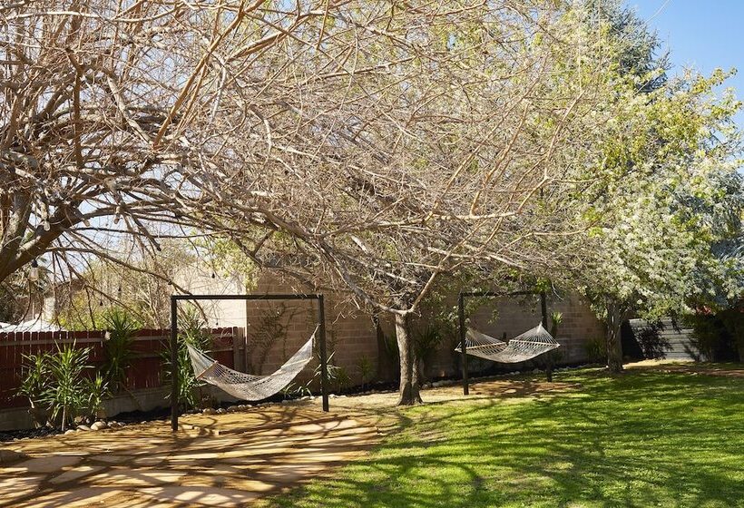 בית מלון כפרי Ojai Rancho Inn