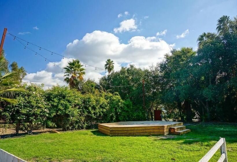 בית מלון כפרי Ojai Rancho Inn