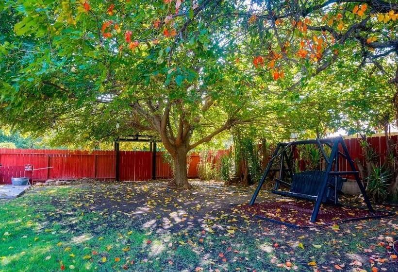 בית מלון כפרי Ojai Rancho Inn