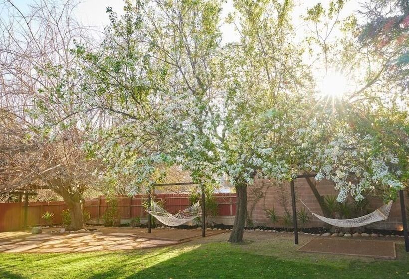 בית מלון כפרי Ojai Rancho Inn