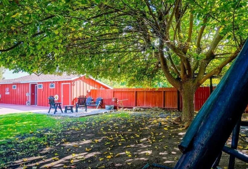 בית מלון כפרי Ojai Rancho Inn