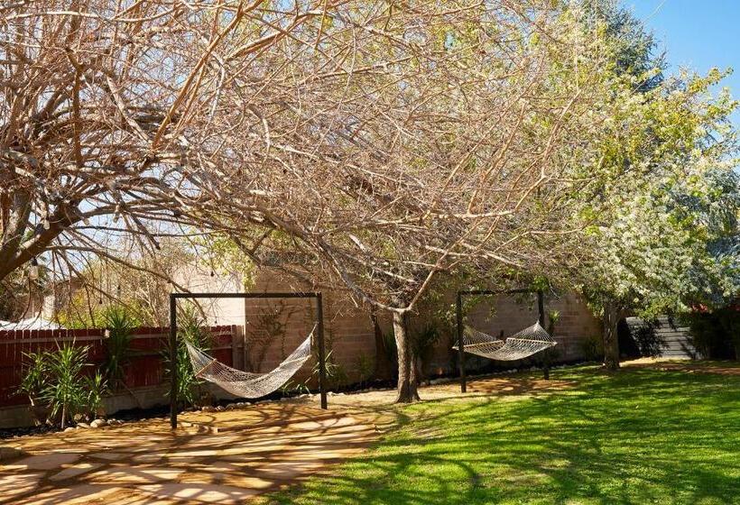 בית מלון כפרי Ojai Rancho Inn