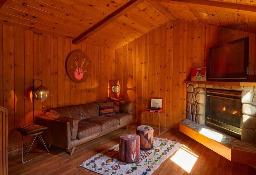 בית מלון כפרי Ojai Rancho Inn