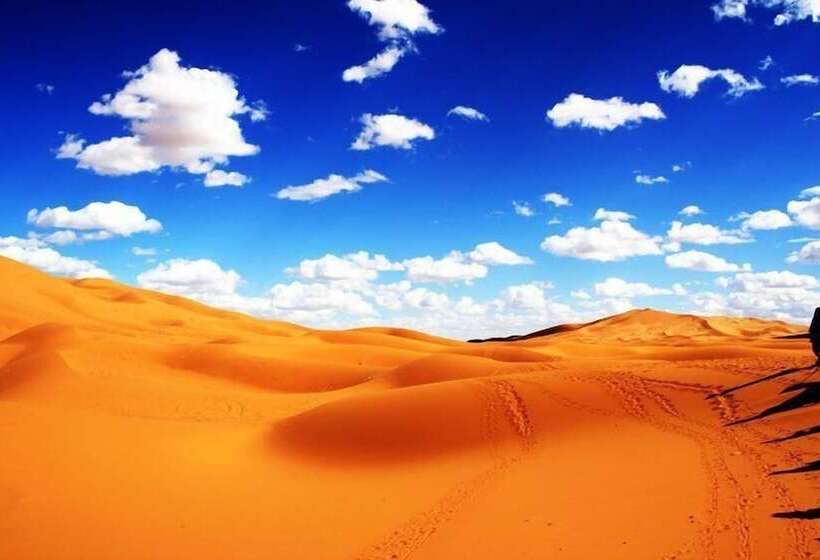 هتل Palmeras Y Dunas