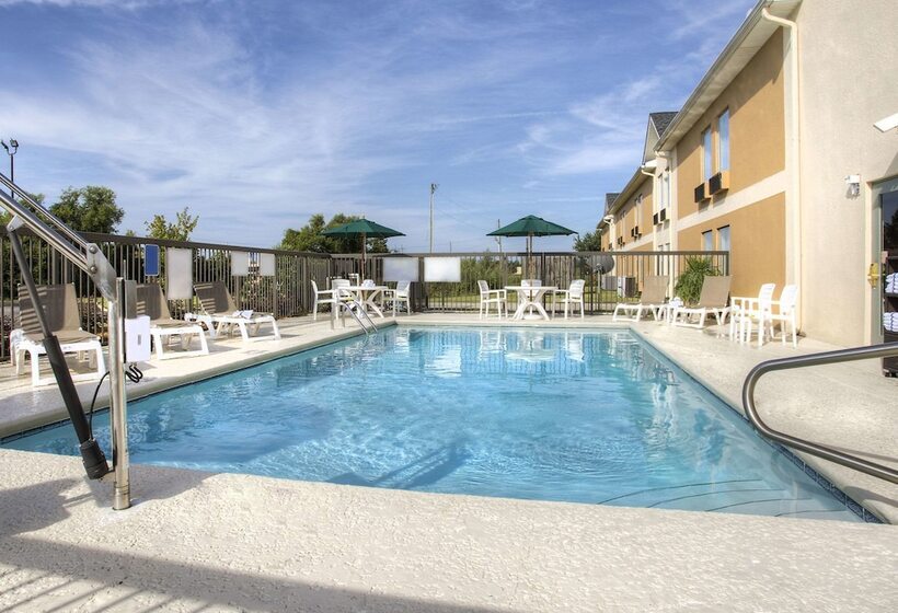 فندق Quality Inn