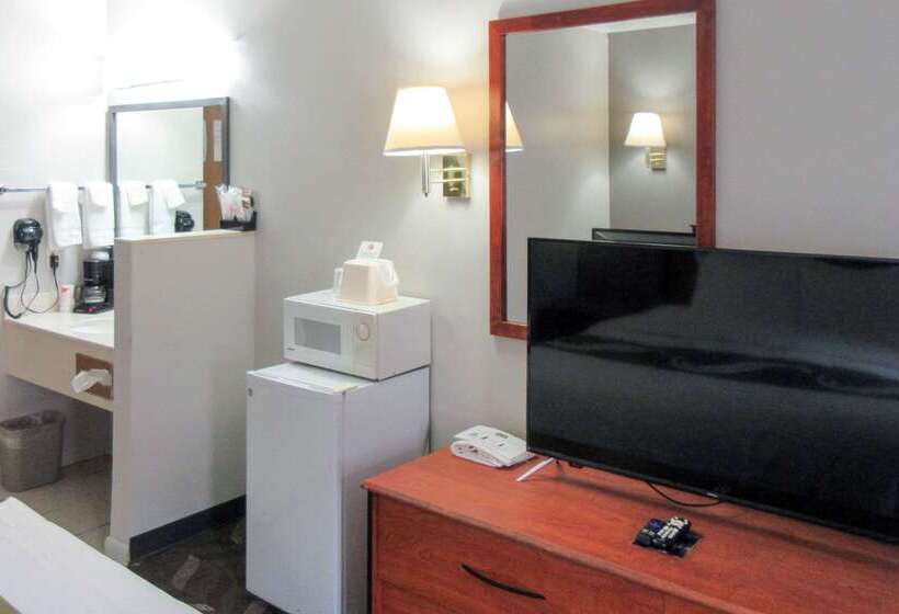 בית מלון כפרי Quality Inn & Suites Salina National Forest Area