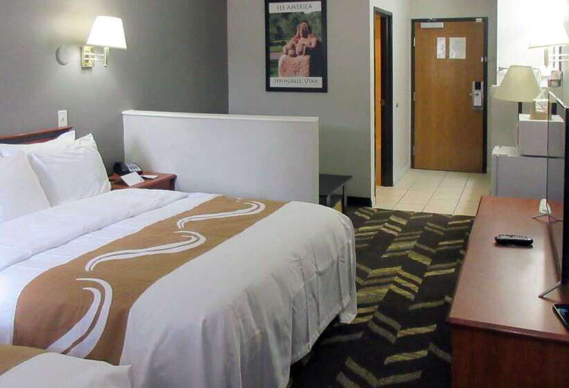 فندق Quality Inn & Suites Salina National Forest Area