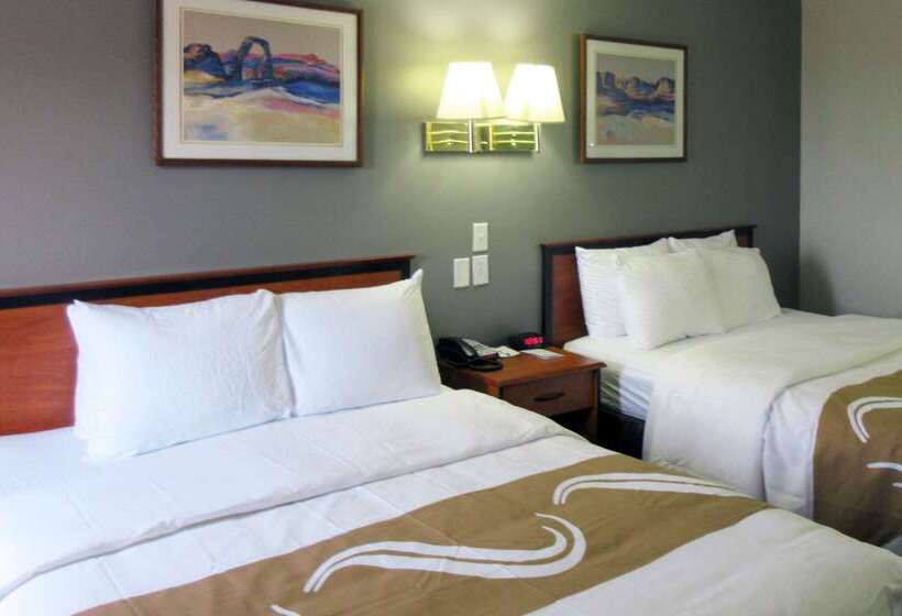 فندق Quality Inn & Suites Salina National Forest Area