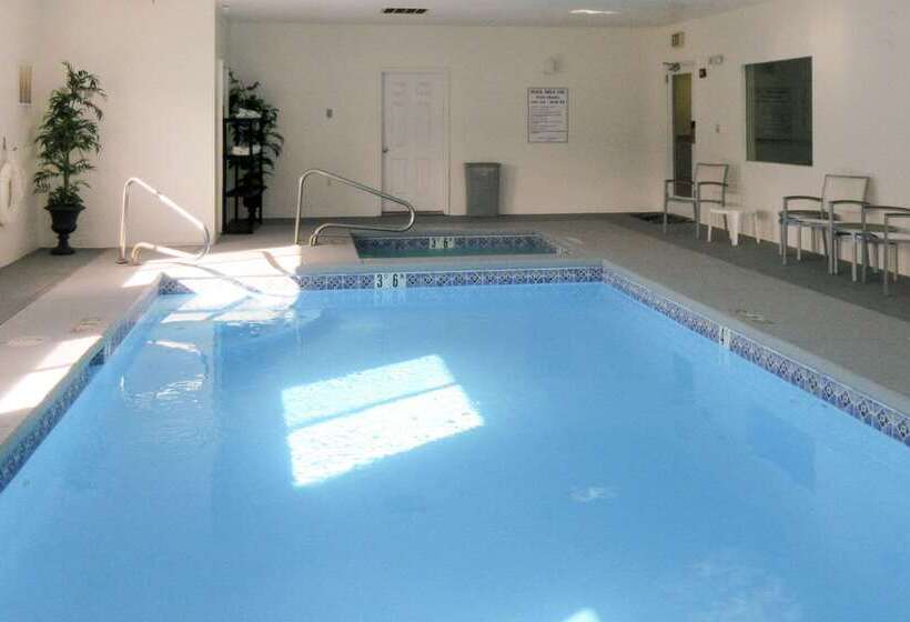 فندق Quality Inn & Suites Salina National Forest Area