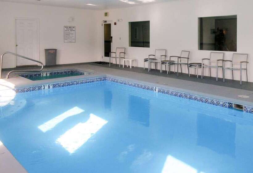 فندق Quality Inn & Suites Salina National Forest Area