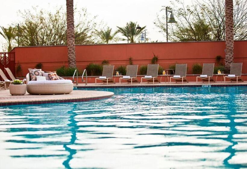 Renaissance Phoenix Glendale Hotel & Spa