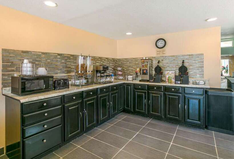 فندق Rodeway Inn