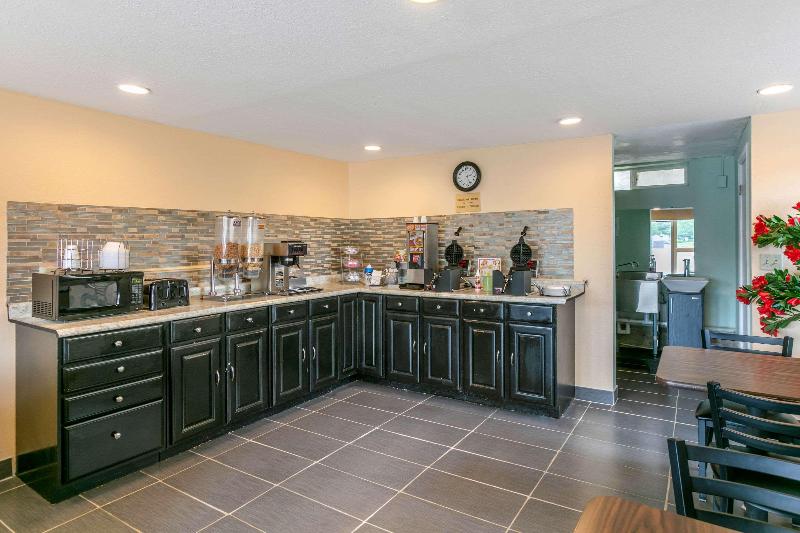 فندق Rodeway Inn