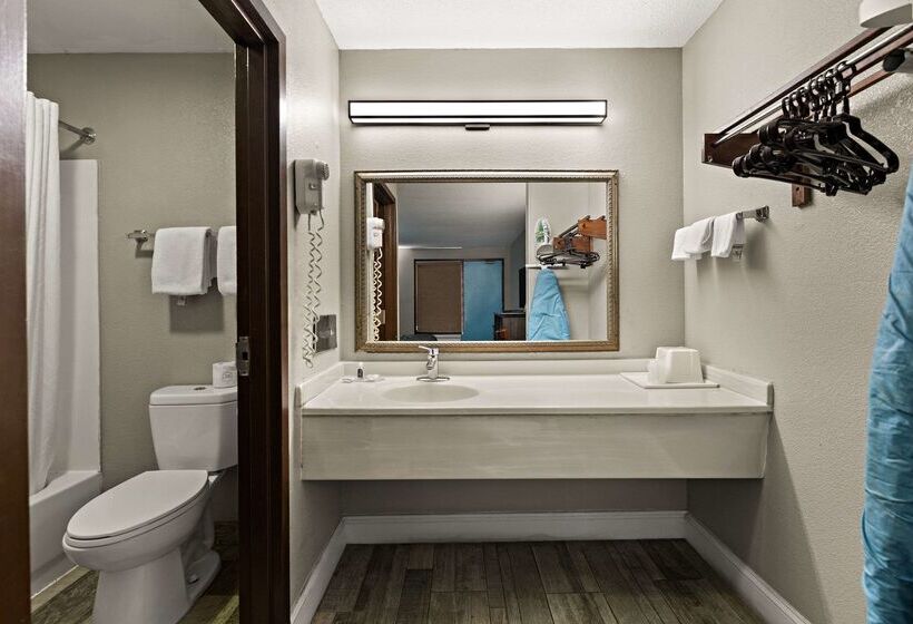 فندق Rodeway Inn  Richmond