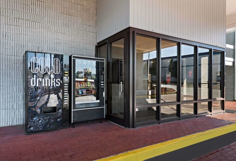 فندق Rodeway Inn  Richmond