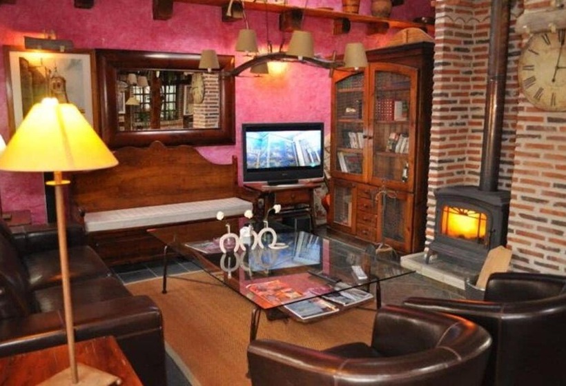 فندق ريفى Hospedium Hacienda Las Cavas