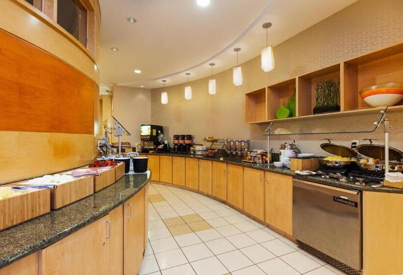 Отель Springhill Suites Charlotte Lake Norman/mooresville