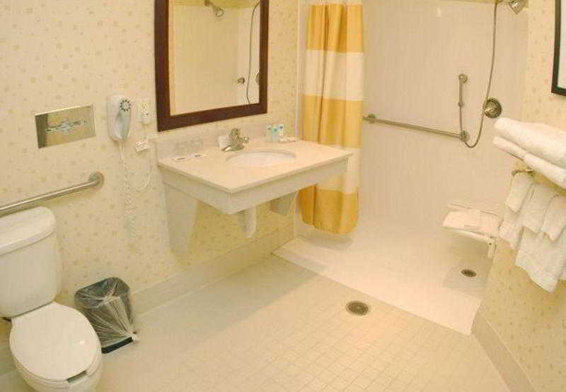 هتل Springhill Suites By Marriott Grand Rapids Airport Southeast
