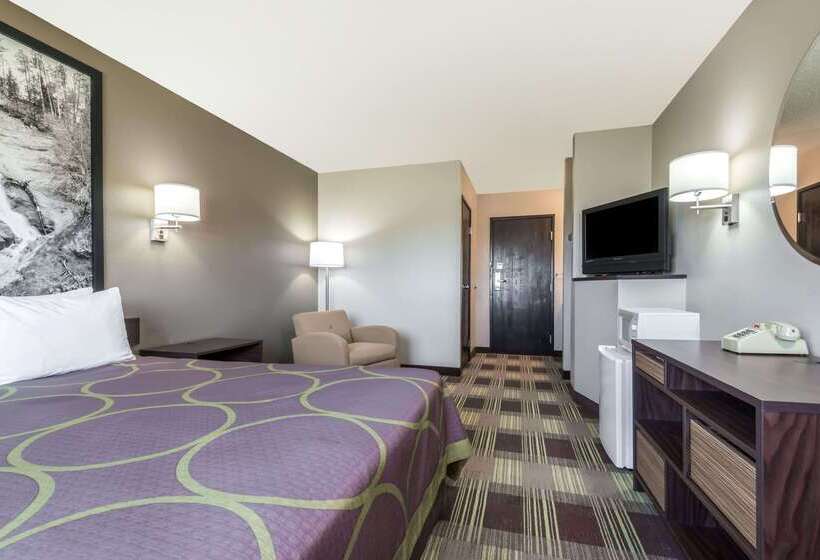 فندق Super 8 By Wyndham Kimball