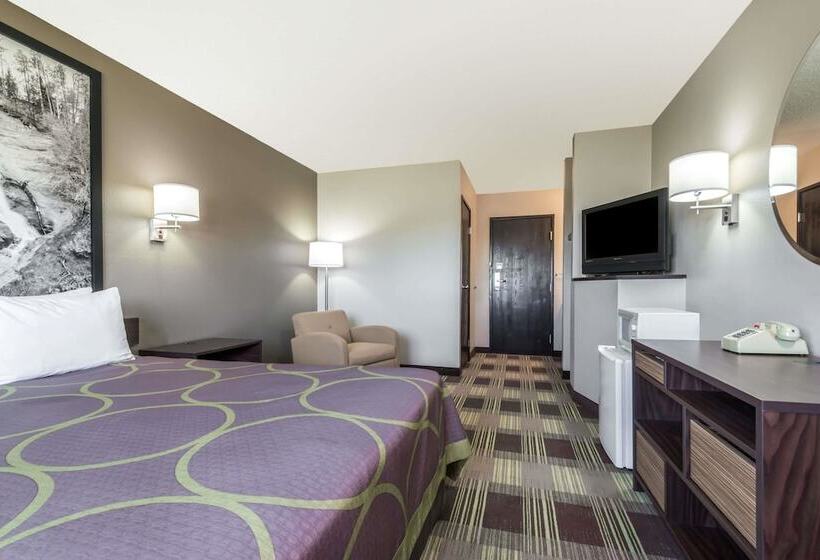 فندق Super 8 By Wyndham Kimball