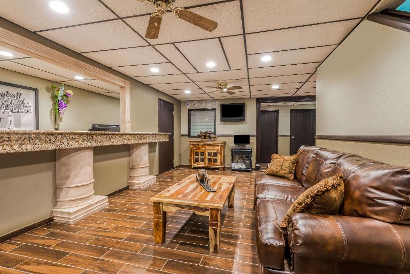 فندق Super 8 By Wyndham Kimball