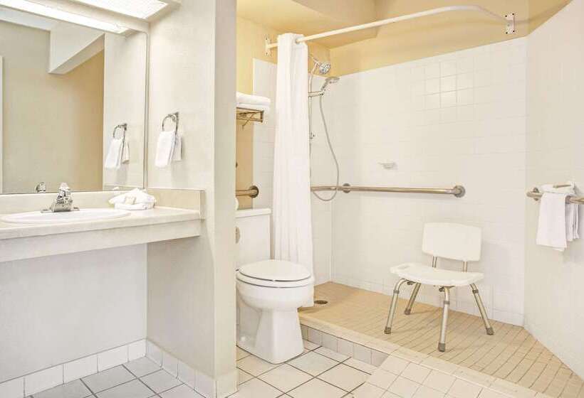 호텔 Quality Inn Mason Near Kings Island