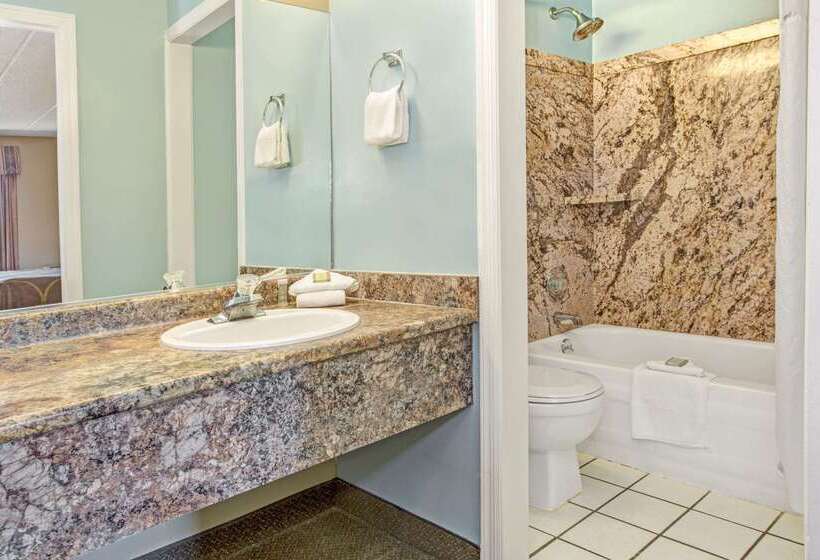 호텔 Quality Inn Mason Near Kings Island