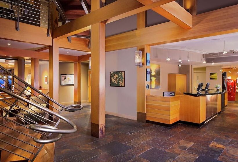 فندق Chrysalis Inn & Spa Bellingham, Curio Collection By Hilton