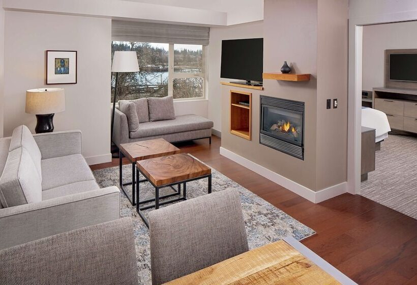 فندق Chrysalis Inn & Spa Bellingham, Curio Collection By Hilton