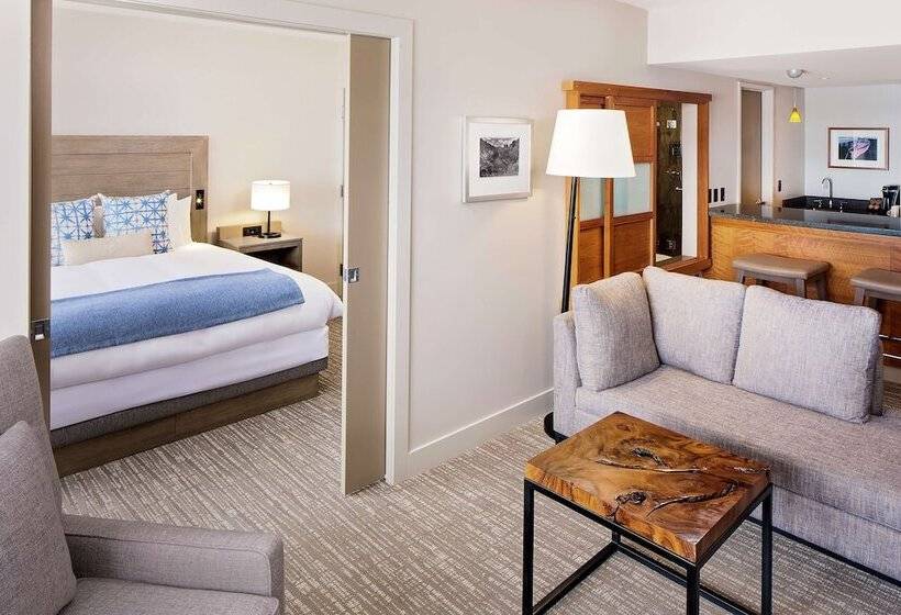 فندق Chrysalis Inn & Spa Bellingham, Curio Collection By Hilton