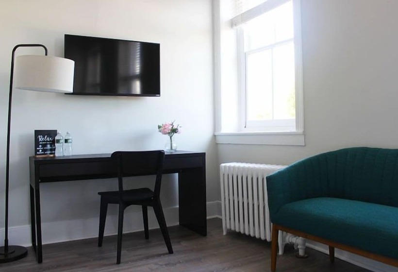 فندق The National