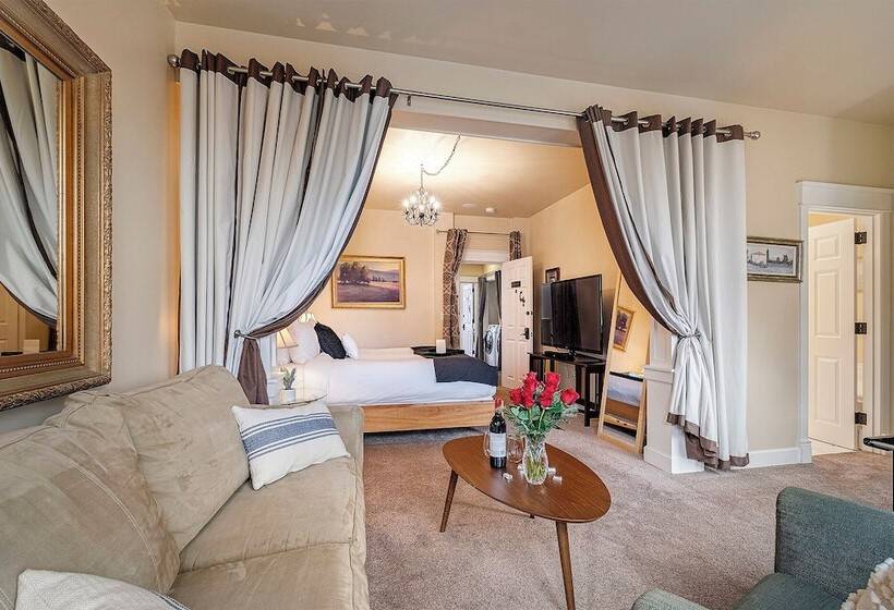 호텔 The Orenco Station