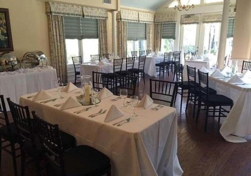 فندق The Sanford House Inn & Spa