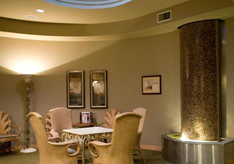 فندق The Sanford House Inn & Spa