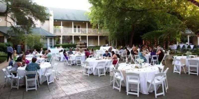 فندق The Sanford House Inn & Spa