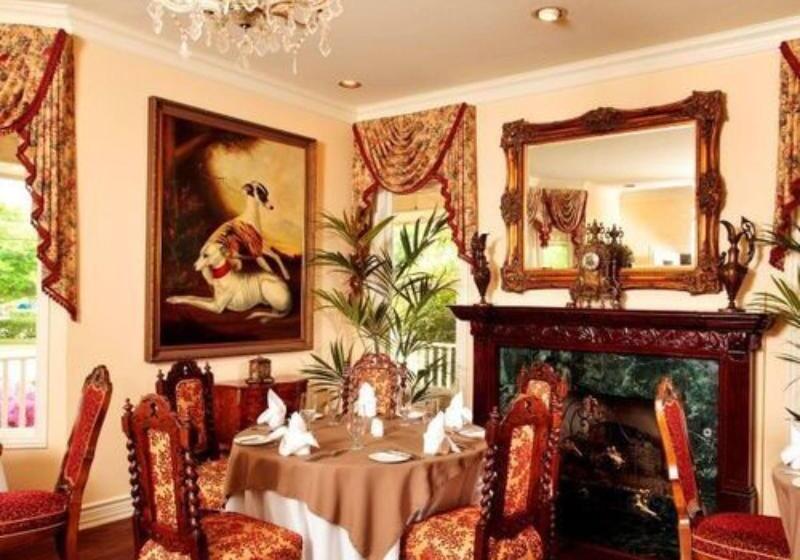 فندق The Sanford House Inn & Spa